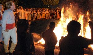 Les feux de la Saint-Jean (solstice d'été) à Mormoiron 